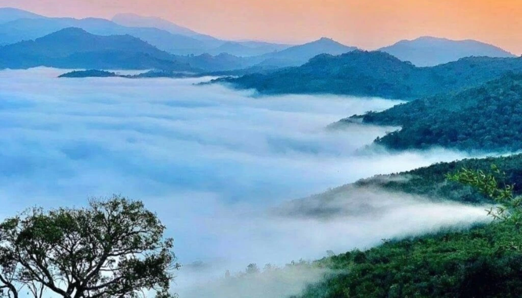 Lambasingi Winter Cloud Trip